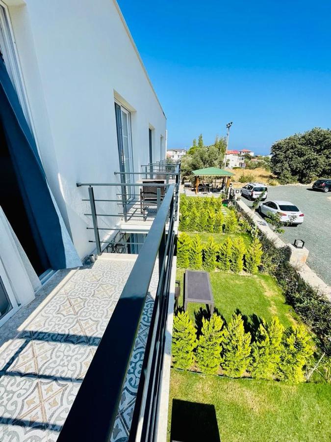 Merlin Apart Otel Karaburun  Exterior photo