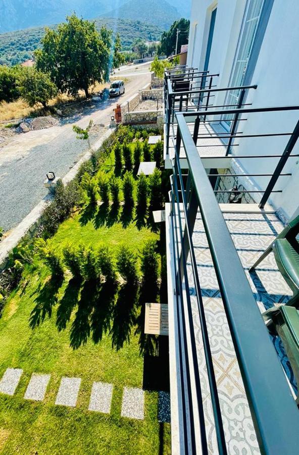 Merlin Apart Otel Karaburun  Exterior photo